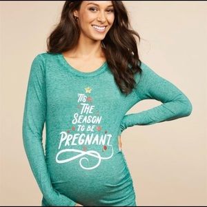 Maternity Christmas graphic tee